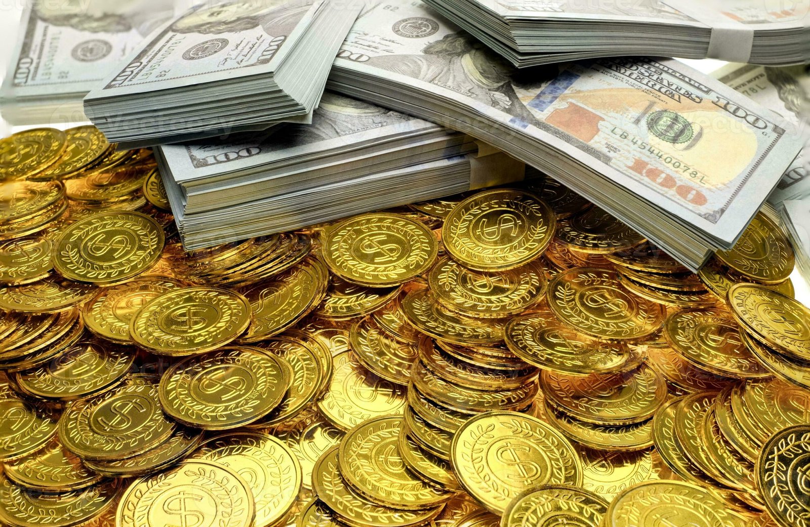 Dinero, monedas y billetes